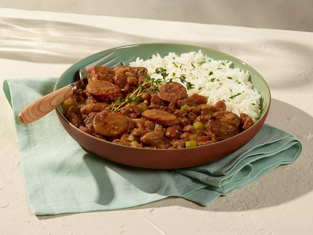 Plat louisianais avec riz, haricots et viande.