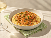 Gruau de maïs, crevettes et sauce créole crémeuse